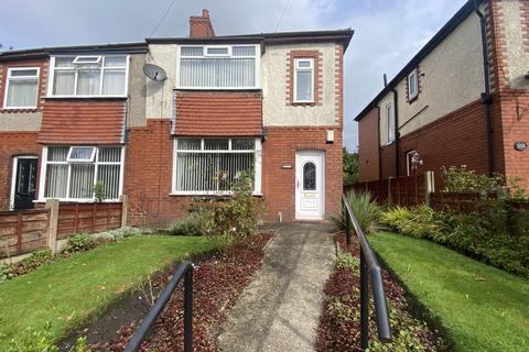 Middleton Road, Royton OL2 5EB 3 bed townhouse for sale