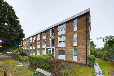 Addlestone House, Chertsey Road... 2 bed apartment for sale