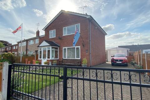 Hawthornden Gardens, Uttoxeter 3 bed detached house for sale