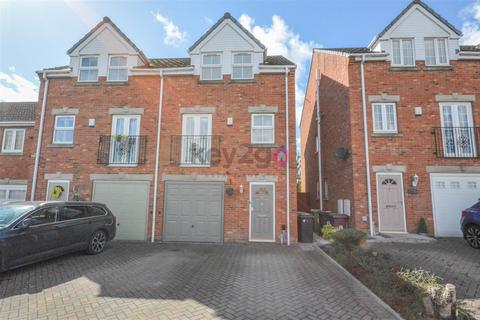 4 bedroom semi-detached house for sale