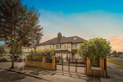 Chudleigh Road, Twickenham TW2 5 bed semi