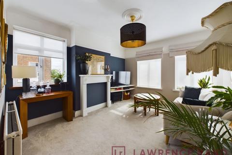 Telcote Way, Ruislip, HA4 2 bed flat for sale