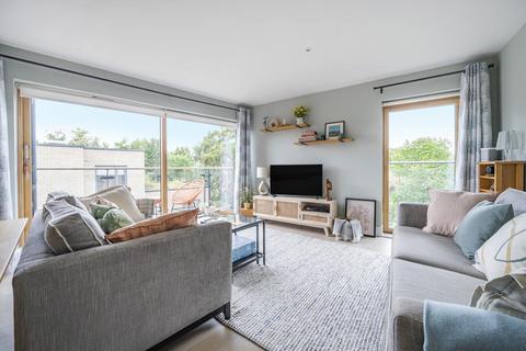 Vinery Way, Hammersmith 2 bed flat for sale