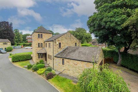 Chevet Croft, Wakefield WF2 5 bed detached house for sale