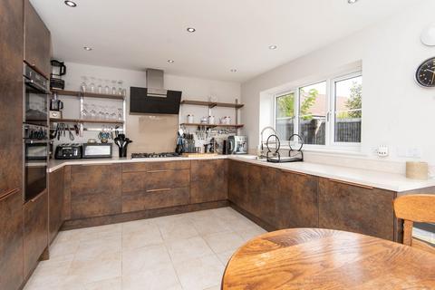 Poplar Heights, Chesterfield S44 4 bed detached house for sale