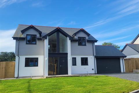 Redruth TR16 4 bed detached house for sale