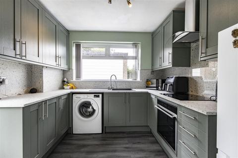 Boythorpe Road, Boythorpe, Chesterfield 3 bed semi