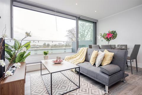 Dudley House, The Grove, Isleworth... 3 bed apartment for sale
