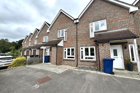 Sherrydon, Cranleigh 2 bed house for sale