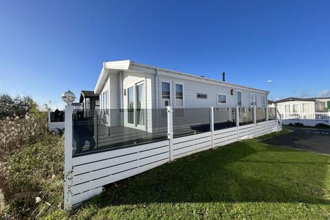 Rye Harbour Road, Rye Harbour TN31 2 bed holiday park home for sale