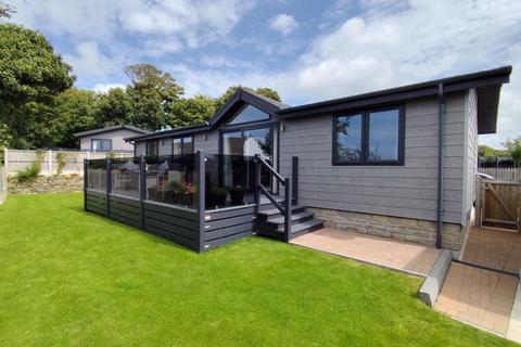 Sunnyside Park, Newquay TR8 2 bed detached bungalow for sale