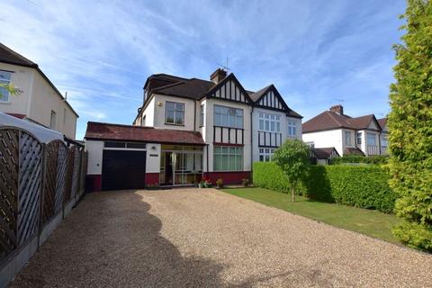 5 bedroom semi-detached house for sale