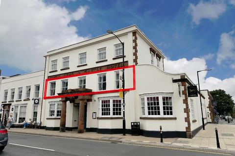 Station Road, Kenilworth 2 bed apartment for sale