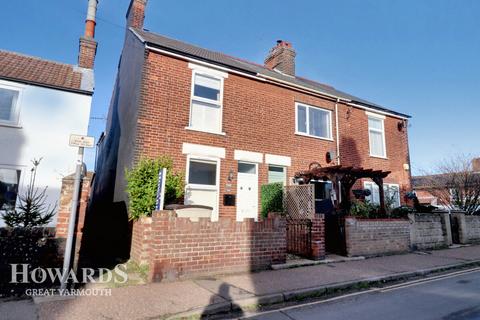 Tan Lane, Caister