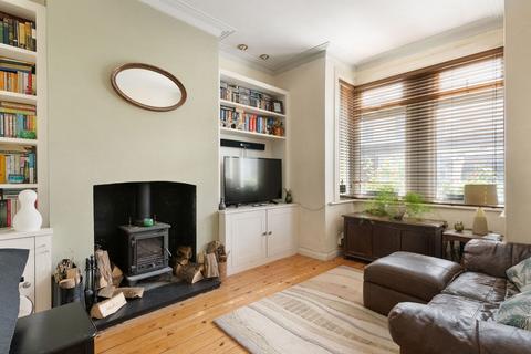 Lindsay Road, Worcester Park, KT4 4 bed semi