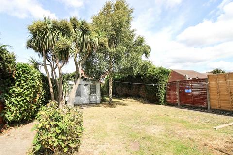 Columbia Road, Bournemouth, BH10 5 bed detached house for sale