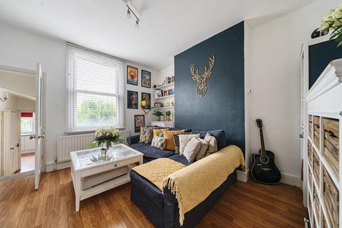 Kent House Road, London 2 bed apartment for sale