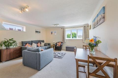 Crowhurst Mead, Godstone RH9 2 bed maisonette for sale