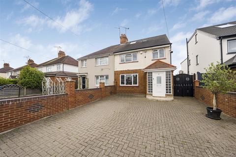 Manor Road, Windsor 3 bed house for sale