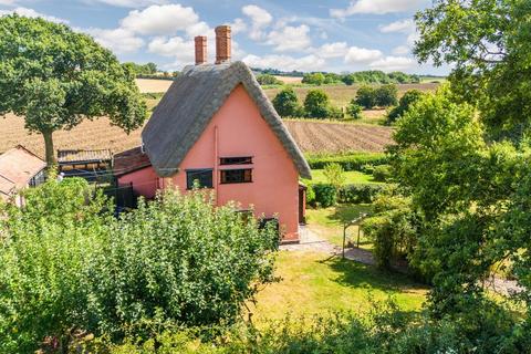 Denham, Eye 3 bed cottage for sale