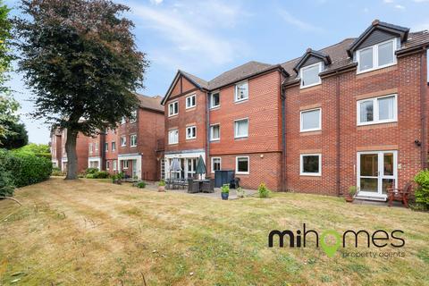Farnham Close, London 2 bed ground floor flat for sale