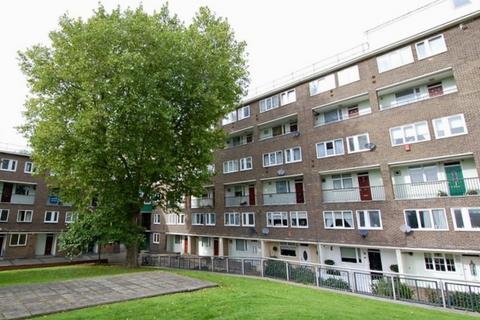 Bromfield Court, London SE16 3 bed apartment for sale