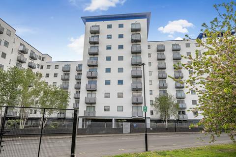 Prince Regent Road, Hounslow 2 bed apartment for sale