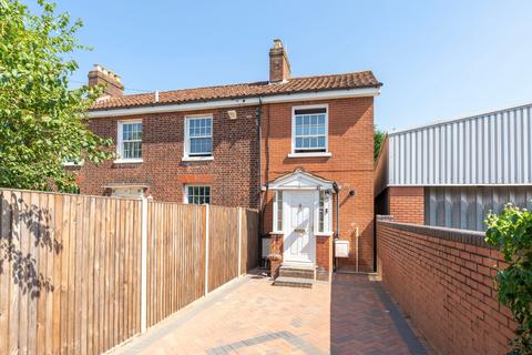 School Lane, Sprowston 3 bed semi