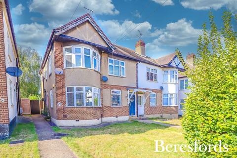 Granton Avenue, Upminster, RM14 2 bed apartment for sale