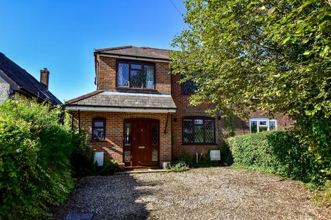 Fagnall Lane, Winchmore Hill... 3 bed semi