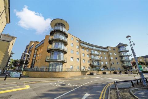 Berberis House, Feltham TW13 2 bed flat for sale