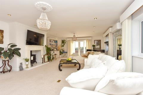 Eastchurch Road, Eastchurch... 4 bed detached house for sale