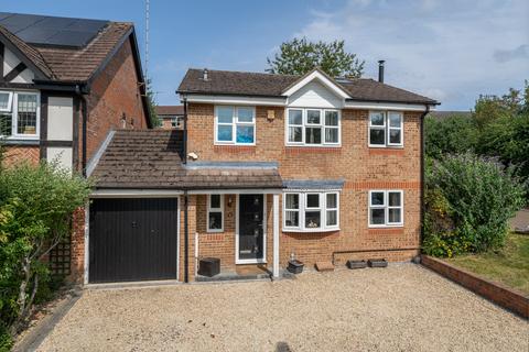 Brimstone Walk, Berkhamsted HP4 4 bed link detached house for sale