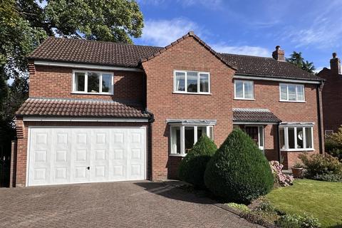 5 bedroom detached house for sale