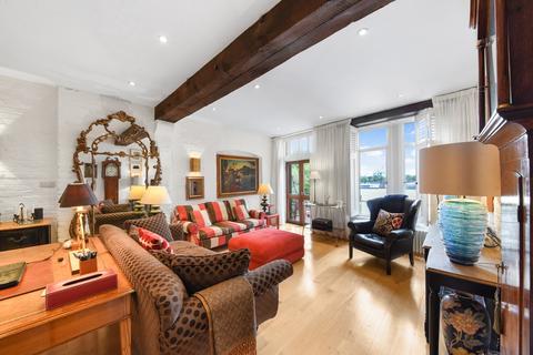 Olivers Wharf, Wapping High Street... 1 bed apartment for sale