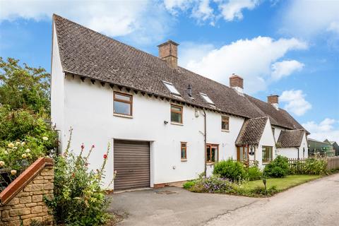 Station Road, Chipping Campden 3 bed semi