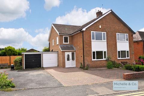 65 Barley Mow Lane, Catshill 3 bed semi