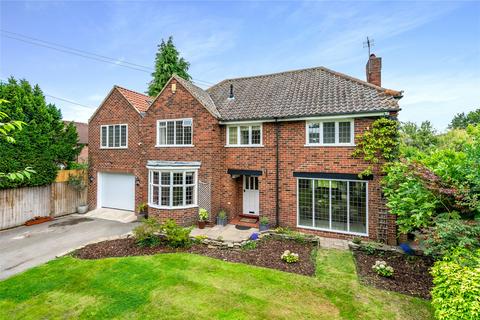 Chevet Lane, Wakefield, West Yorkshire 5 bed detached house for sale