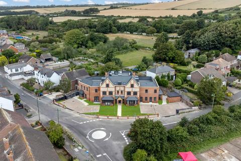 Sompting, Lancing, BN15 0AP 2 bed penthouse for sale