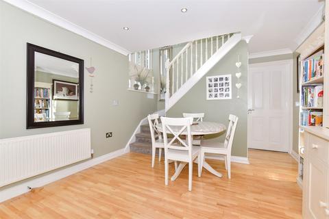 Loose Green, Maidstone, Kent 3 bed detached house for sale