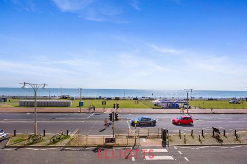 Brunswick Terrace, Hove, 2 bed apartment for sale