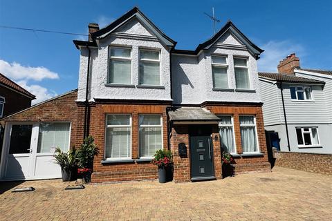 Foxhall Road, Ipswich IP3 4 bed detached house for sale