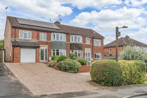 Walkwood Road, Walkwood, Redditch... 5 bed semi