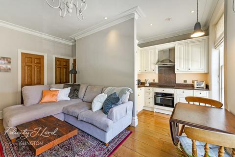 St Peter's Street, London 2 bed flat for sale