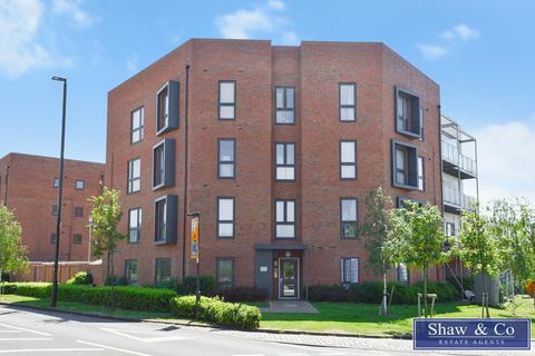 Brabazon Road, Hounslow TW5 2 bed flat for sale