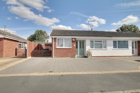 2 bedroom semi-detached bungalow for sale