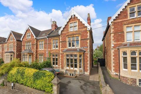 7 bedroom semi-detached house for sale