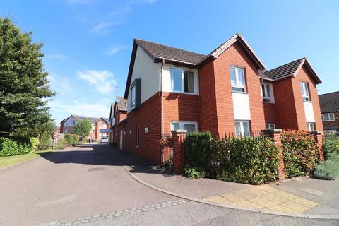 Lucas Gardens, Luton LU3 1 bed flat for sale