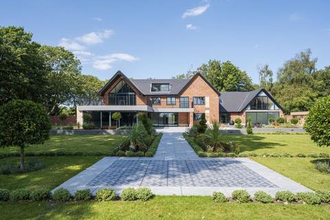 Moss Lane, Southport PR9 6 bed detached house for sale