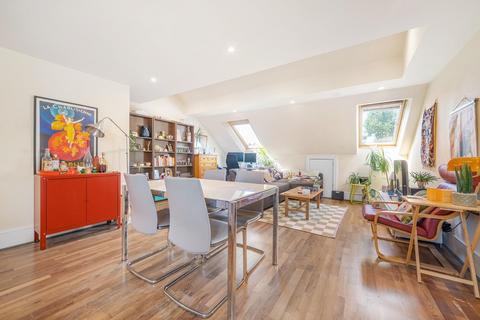 Leander Road, SW2 1 bed flat for sale